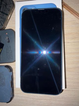 iPhone 13 Azul con Fundas y Protector