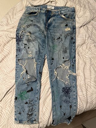 Pantalón Baggy Bershka Rotos Estampados