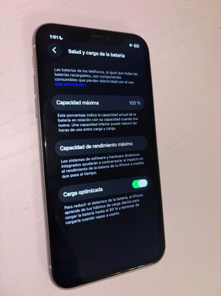 iPhone 11 Blanco 64GB - Batería 100%