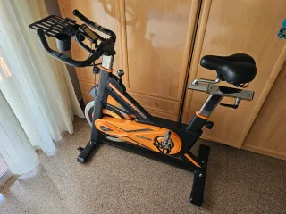 Bicicleta Spinning Naranja y Negra