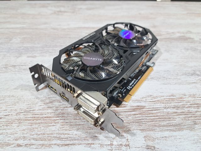 Nvidia GTX 660 OC 3GB DDR5 (GB)