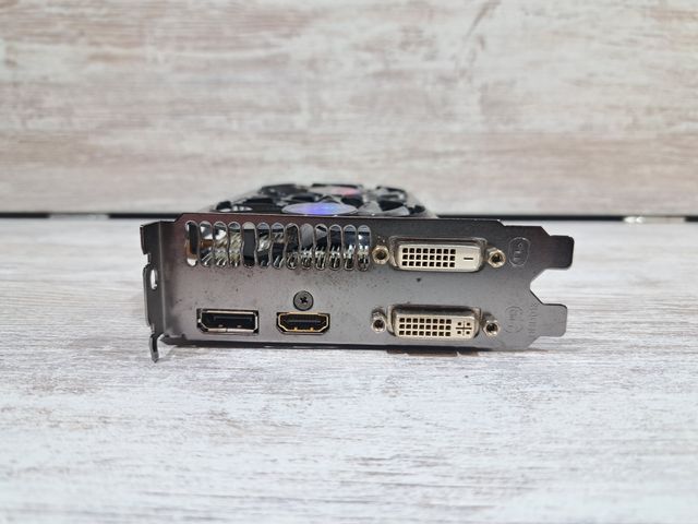 Nvidia GTX 660 OC 3GB DDR5 (GB)