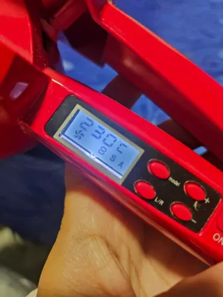 Rizador de pelo rojo