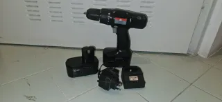 Taladro atornillador con 1 batería y cargador