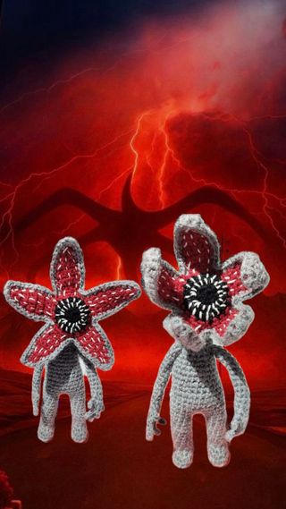 DEMOGORGON DE CROCHET (20/22cm) HECHO A MANO