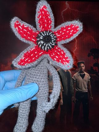 DEMOGORGON DE CROCHET (20/22cm) HECHO A MANO