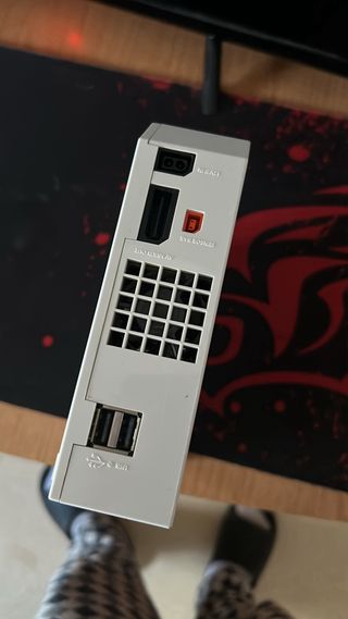 Nintendo Wii con 2 mandos y Wii Sports