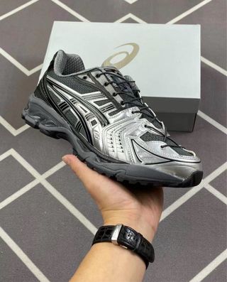 Tenis ASICS Negros