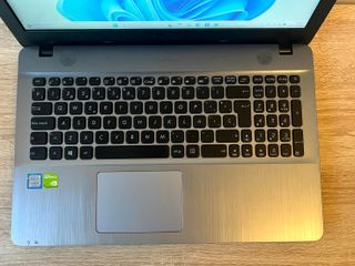 ASUS X541UJ i5 · 8GB · SSD · NVIDIA