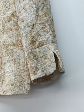 Chaqueta vintage color crema estilo barroco