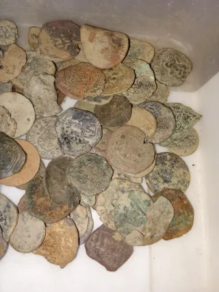 Lote 66 monedas antiguas para limpiar