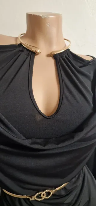 Vestido Negro y Dorado. Tallas Grandes. Curvy