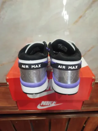 Deportivas Nike Mujer Plata y Morado