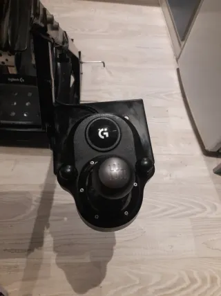 Volante G920 + Pedales + Cambio H + Soporte