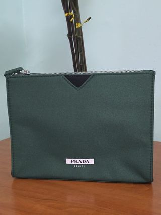 Trousse marca Prada. Mai usata