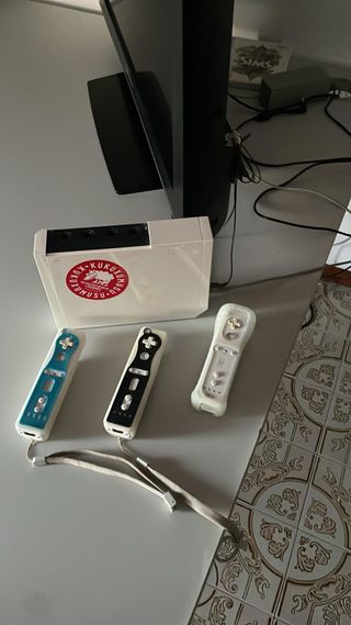 Nintendo Wii Consola + 3 Mandos