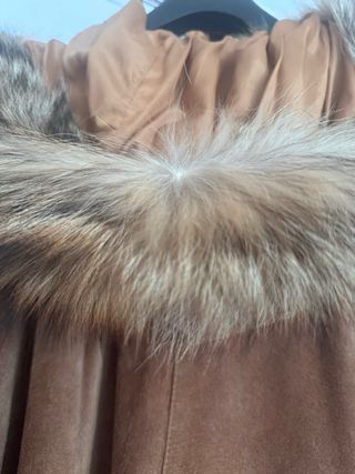 Trenca ante con capucha pelo