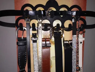 Lote de cinturones de mujer varios En total hay 11