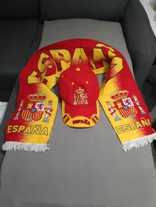 Gorro y bufanda España
