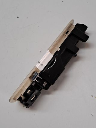 LUZ INTERIOR LAND ROVER RANGE ROVER EVOQUE (2)