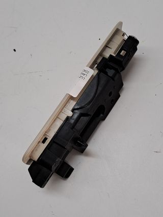 LUZ INTERIOR LAND ROVER RANGE ROVER EVOQUE (2)