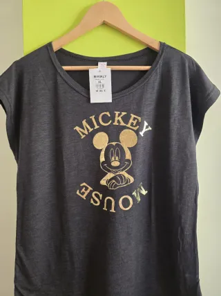 Camiseta Mickey Mouse  XL . CON ETIQUETA