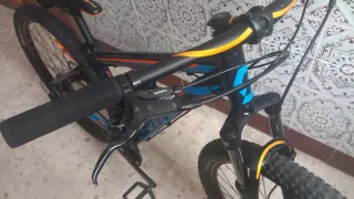 Bicicleta de Montaña Azul y Naranja