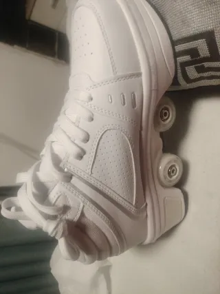 Zapatillas con ruedas y luces T39