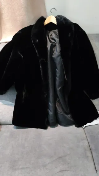 Abrigo de piel de muton nuevo talla 44