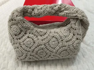 Bolso de ganchillo color gris nuevo