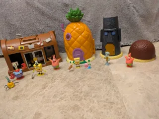 Lote Casas Bob Esponja Piña, Crustáceo Moái Roca