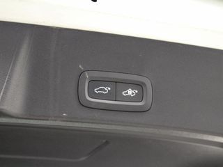 VOLVO XC40 1969 HIBRIDO