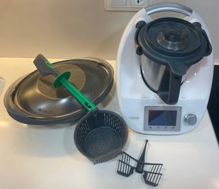 Thermomix TM5. Poco uso.