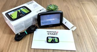 TomTom 40 GPS/Navegador ( Completo de Europa 2025)