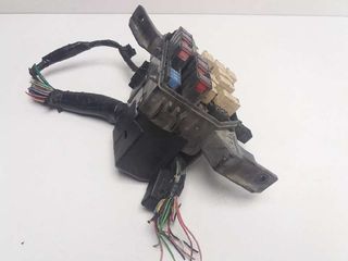 CAJA RELES / FUSIBLES SUZUKI SWIFT SF BERLINA (EA)