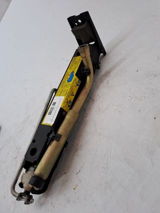 GATO MERCEDES-BENZ CLASE M (W163)