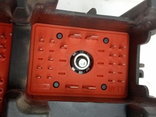 CAJA RELES / FUSIBLES SAAB 9-3 BERLINA (3)