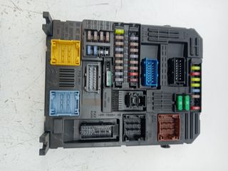 CAJA RELES / FUSIBLES CITROEN C4 CACTUS (2)