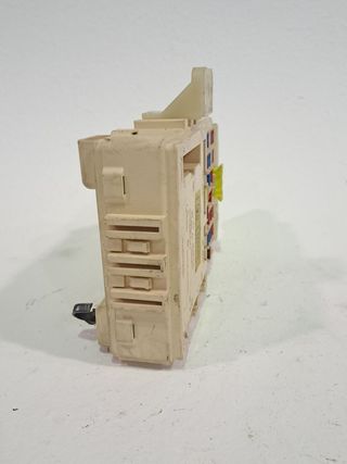 CAJA RELES / FUSIBLES HYUNDAI IX35 (4)