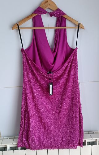 Elegante vestido fucsia cuello halter forrado