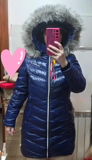 Precioso plumón azul marino