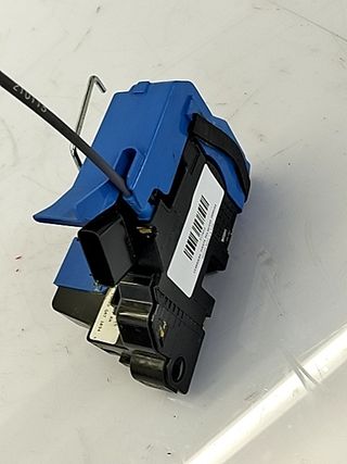 CERRADURA PUERTA DELANTERA DERECHA HYUNDAI BAYON (4)