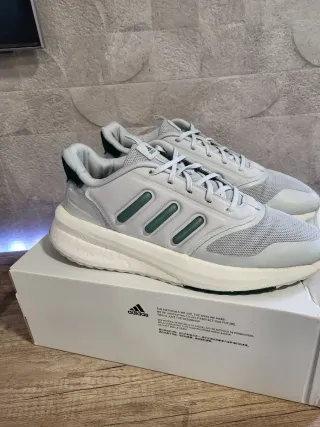 Zapatillas Adidas grises y verdes