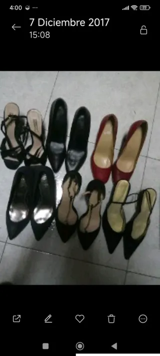 Zapatos de tacón negros y rojos