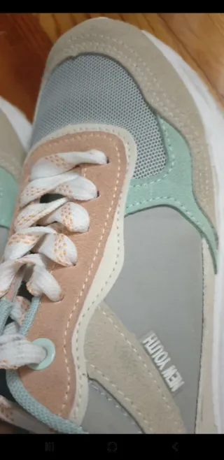 Zapatillas NYC Beige y Verde Talla 36