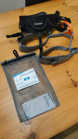 Arnés Simond Ferrata y Escalada Talla S-M