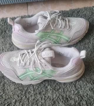 Zapatilla Asics 1090v2 blanco y Verde