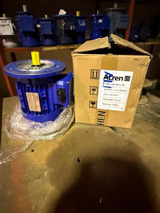 Motor Eléctrico Trifásico 1.5 CV B5