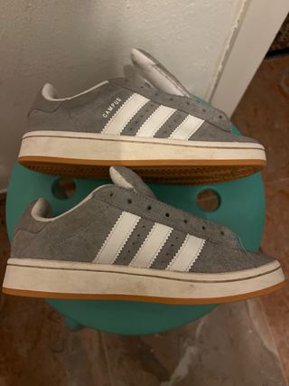 Adidas Campus Grises y Blancas