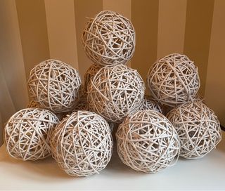 Sfere in vimini pz15 , diametro 25 .